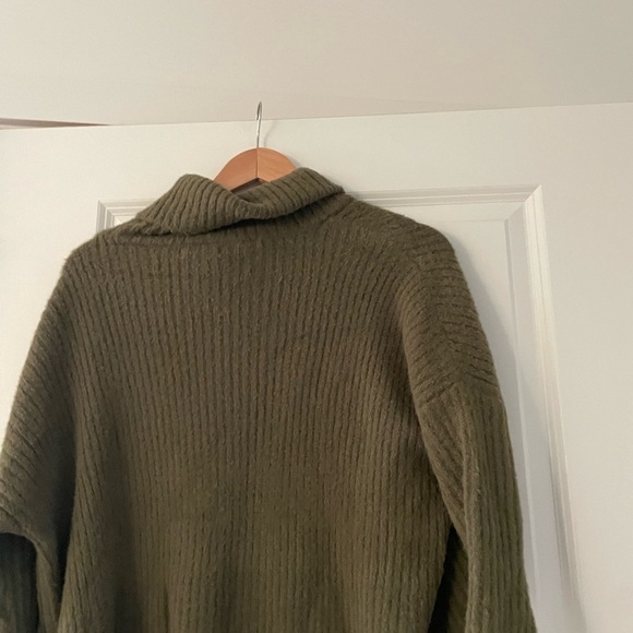 Mersea Chalet Cowl Neck Sweater Olive Ribbed Cozy - Picture 7 of 10